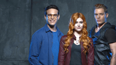 Shadowhunters : #TeamJace ou #TeamSimon ? Clary a fait son choix !