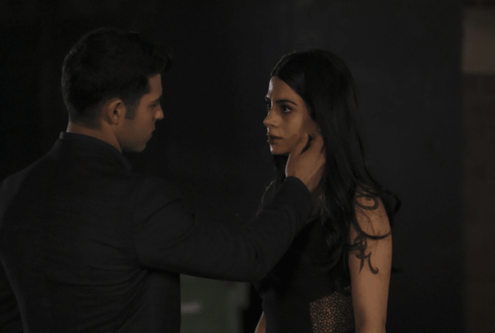 Shadowhunters saison 2 : Emeraude Toubia tease les problèmes d’addiction d’Izzy et Raphaël