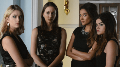 Pretty Little Liars : L’identité de A.D. spoilée par des photos ?