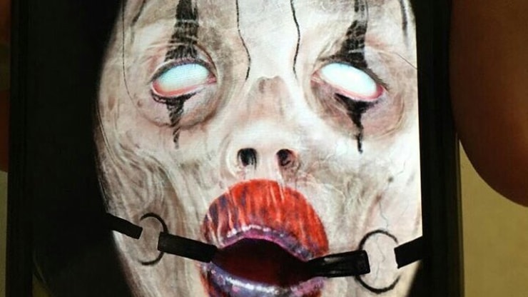 Sans pression, Ryan Murphy dévoile une photo effrayante d'American Horror Story