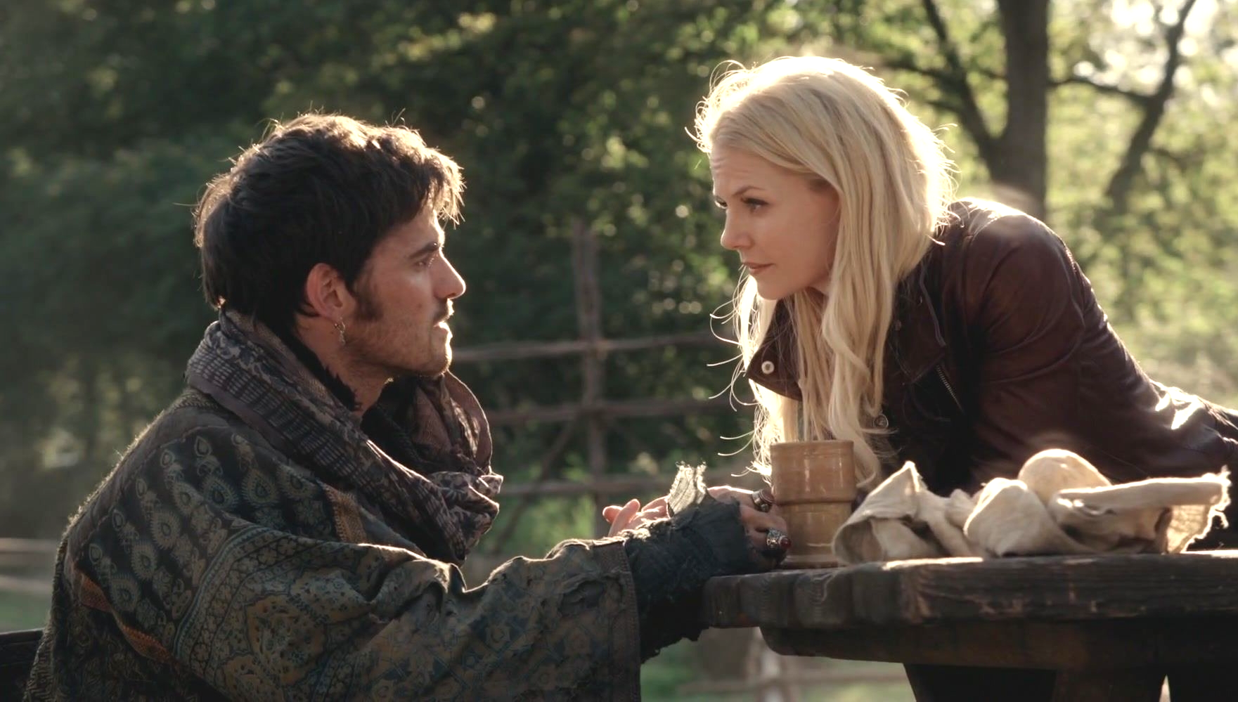 Once Upon a Time : Killian va t-il retrouver l'amour ? Les showrunners répondent