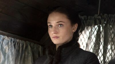 Game of Thrones : Sophie Turner (Sansa) a fait son éducation sexuelle en lisant les scripts