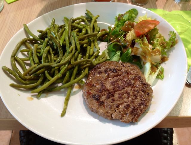 Un steak et haricots verts