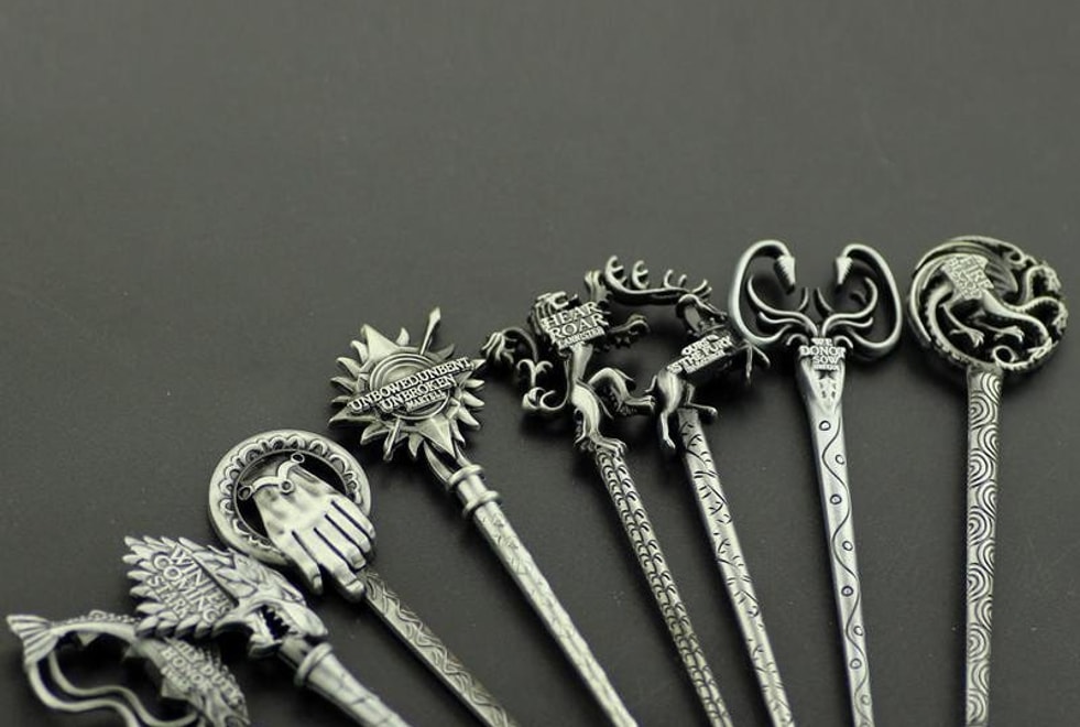 Need : des pinceaux de maquillage Game of Thrones pour jouer les Khaleesi