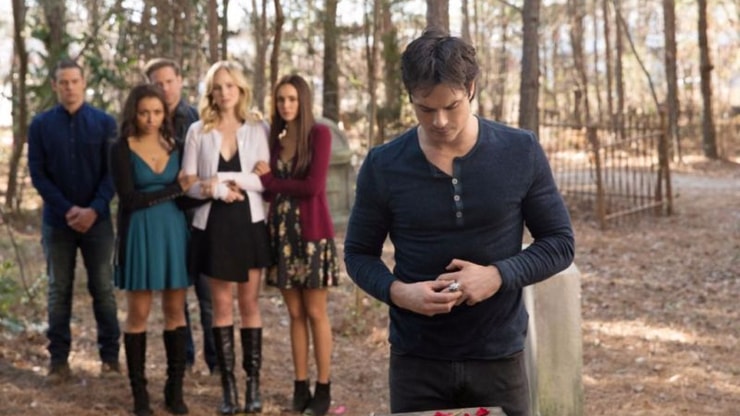 The Vampire Diaries : une scène inédite dévoile les funérailles de Stefan