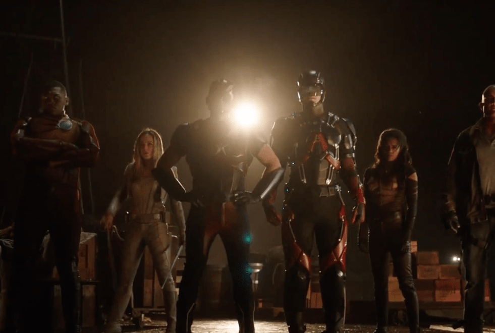 Legends of Tomorrow : découvrez le trailer explosif de la saison 3