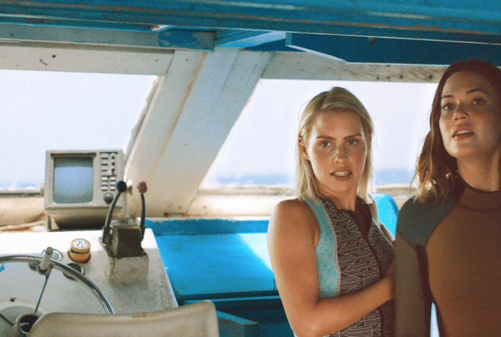 Claire Holt, l’actrice de The Originals affronte les requins blancs dans 47 Meters Down (interview)