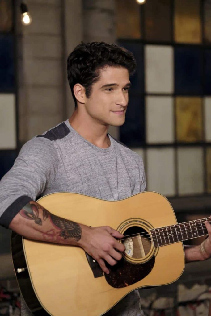 Jane The Virgin Tyler Posey Nouveau Mateo Les Photos De La Saison 4 