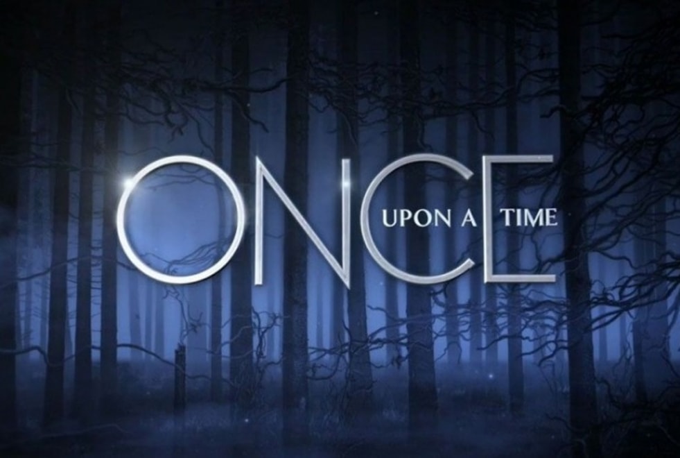 Once Upon a Time : Emma retrouve Hook & Henry sur de nouvelles photos