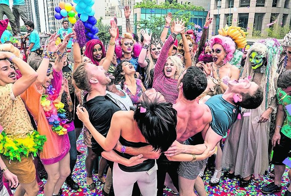 Sense8 : un feu d’artifice tiré à la Tour Eiffel choque les parisiens