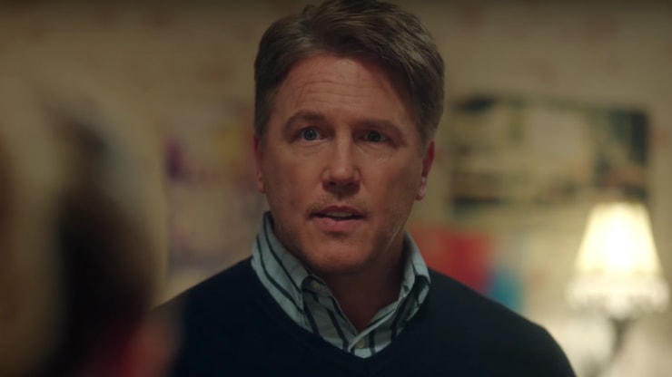Pourquoi les fans de Riverdale pensent que le tueur est le père de Betty (théorie)