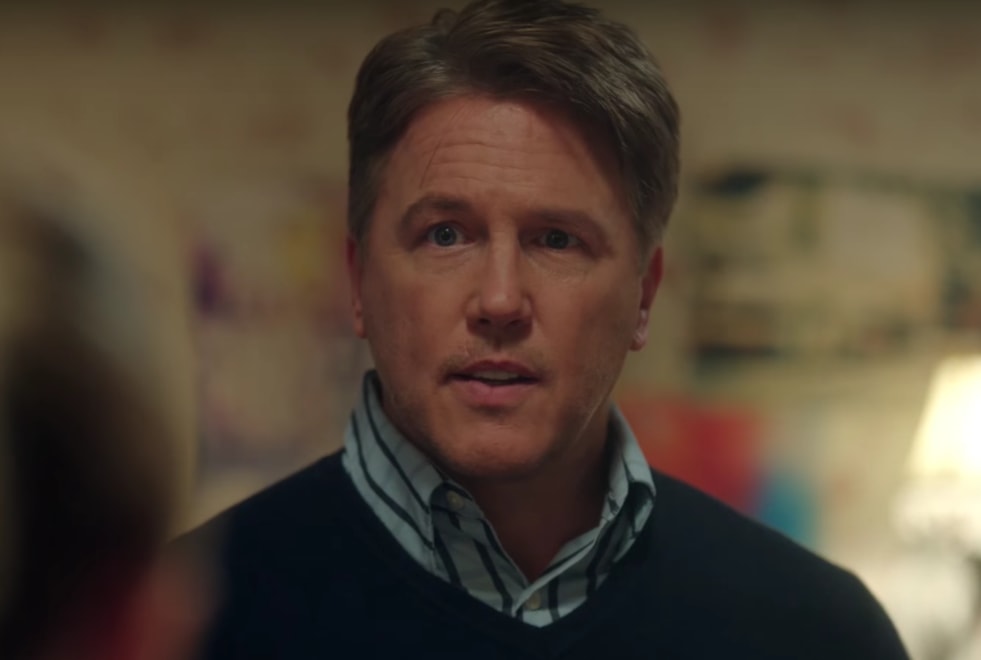 Pourquoi les fans de Riverdale pensent que le tueur est le père de Betty (théorie)
