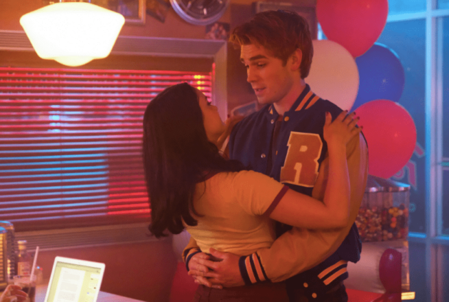 Riverdale saison 2 : Archie &#038; Veronica filent le parfait amour