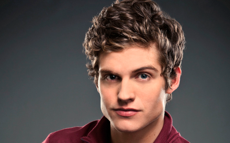 Daniel Sharman 