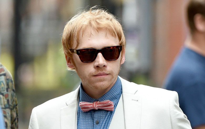 Snatch : vous rêviez de voir Rupert Grint et Úrsula Corberó ensemble dans une série ? C&rsquo;est fait !