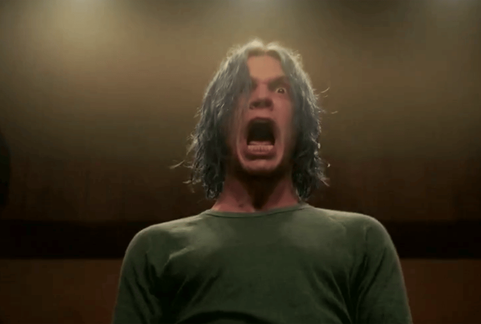 American Horror Story, Cult : une première photo d’Evan Peters en Andy Warhol dévoilée