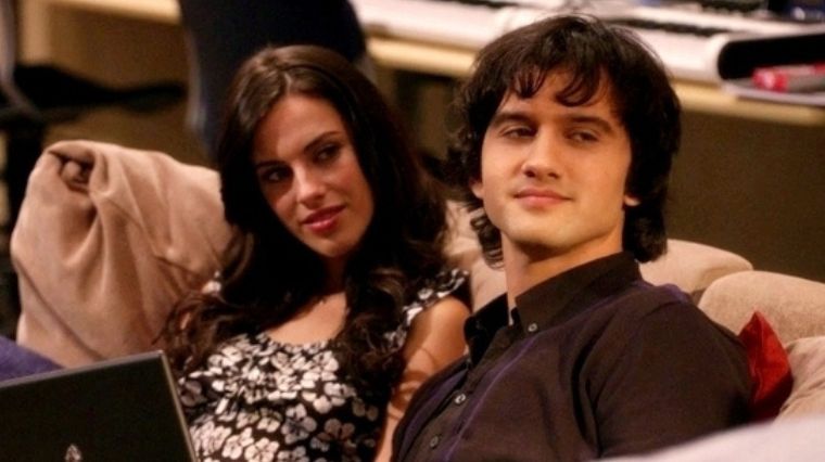 Adrianna et Navid dans la série 90210 Beverly Hills Nouvelle Génération.