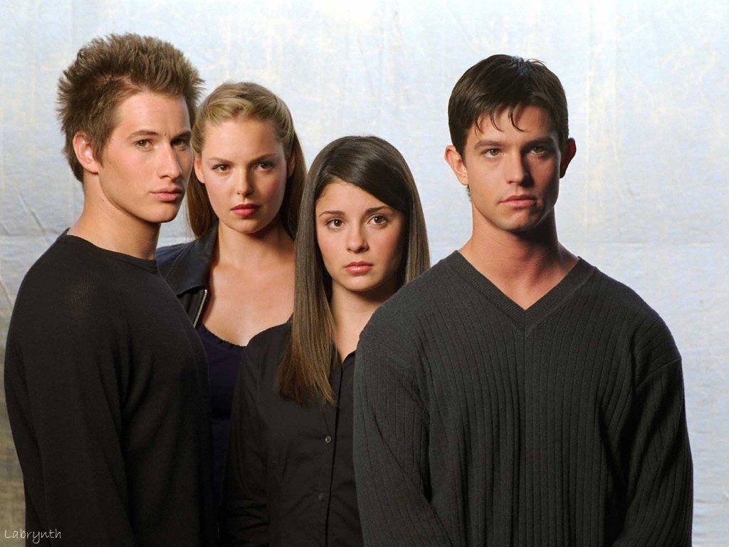 Roswell : à quoi ressemble le reboot de la série culte ? (Vidéo)