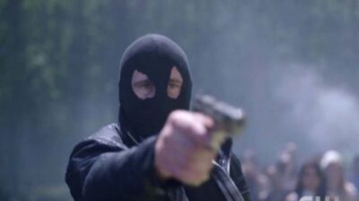 Riverdale : 6 théories sur l&rsquo;identité du Black Hood après la mort de SPOILER