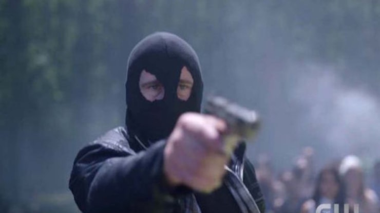 Riverdale : 6 théories sur l'identité du Black Hood après la mort de SPOILER