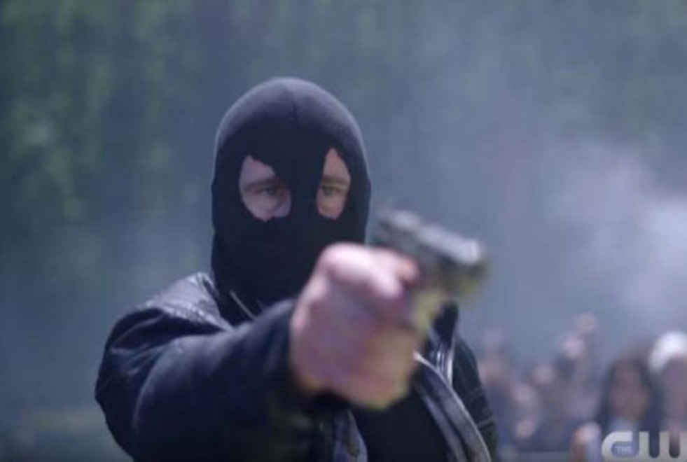 Riverdale : on sait (ENFIN) quand l’identité du tueur à la cagoule sera révélée !