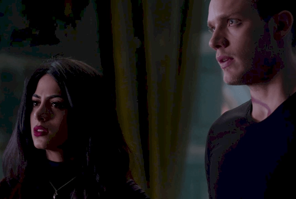Shadowhunters saison 3 : Dominic Sherwood s’exprime sur le passé de Jace & Izzy