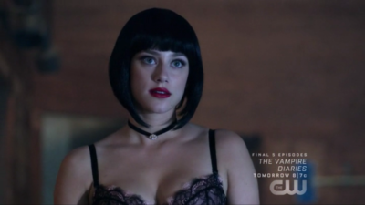 Riverdale : un fan prouve que le tueur à la cagoule est Dark Betty et&#8230;