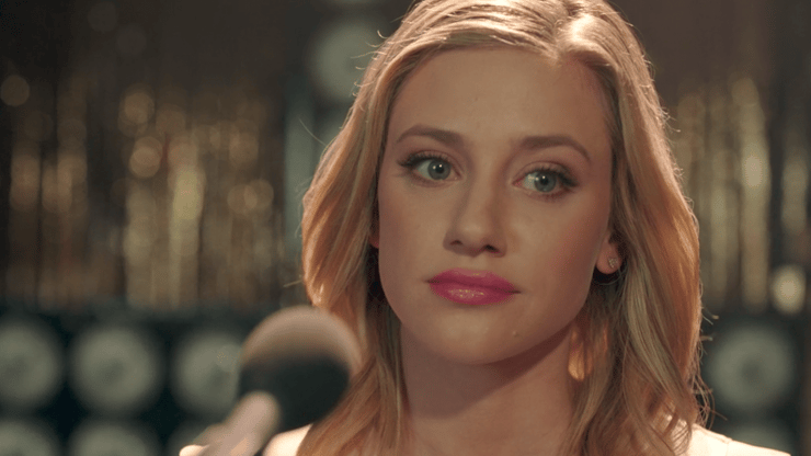 Lili Reinhart (Riverdale) pousse un nouveau coup de gueule contre les fans qui harcèlent