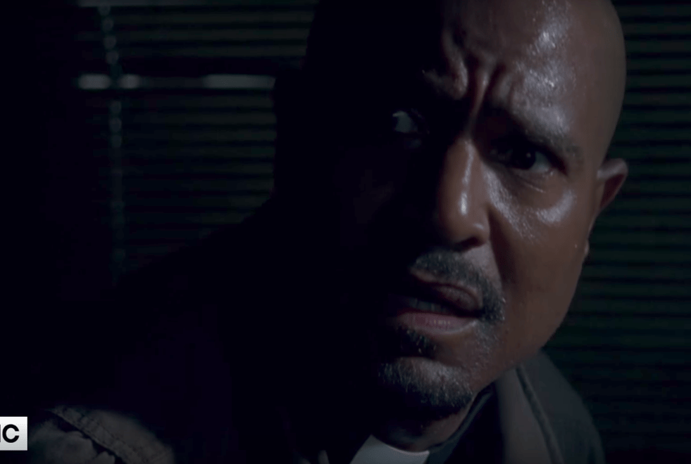 The Walking Dead : Father Gabriel, un traître ? L’acteur répond !