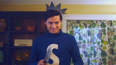 Riverdale : non, le S sur le t-shirt de Jughead n'est pas pour "Serpent" !