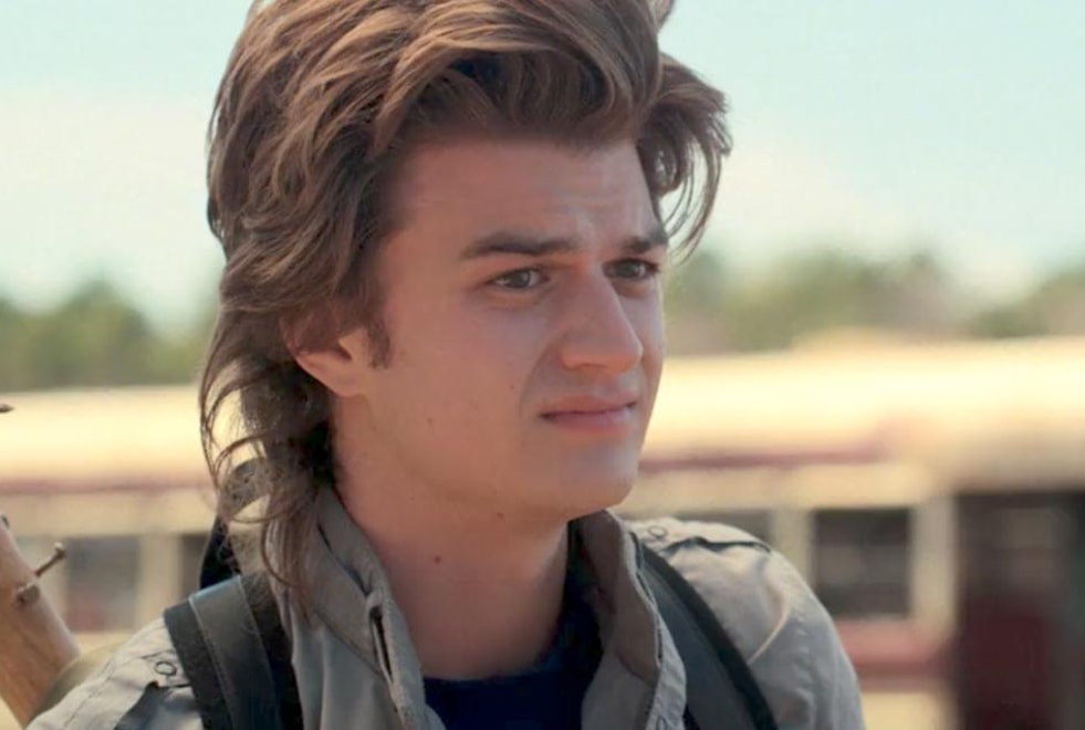 Stranger Things : Joe Keery (Steve) promet de se raser la tête si…