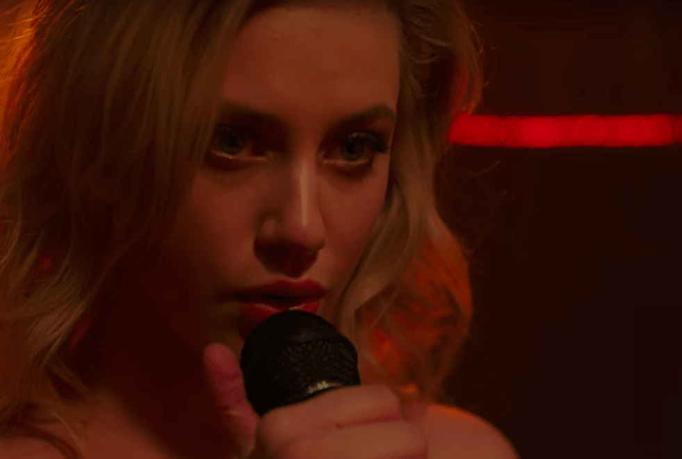 Riverdale : les internautes réagissent au strip-tease de Betty !