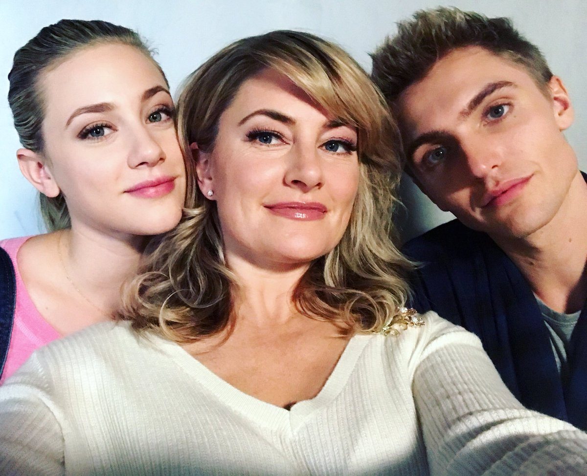 Riverdale : le frère caché de Betty a-t-il aussi un côté "Dark" ?