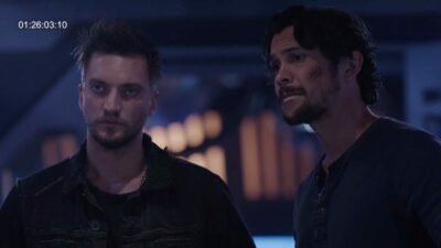 The 100 : Murphy, Bellamy, Raven&#8230; plein de nouvelles images pour la saison 5 !