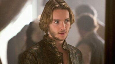 Reign : Toby Regbo (Francis) à Paris pour rencontrer ses fans