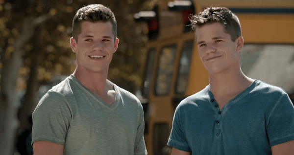 Fred et George Weasley- Max et Charlie Carver