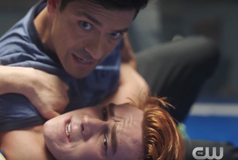 Riverdale : la guerre est déclarée entre Archie et Hiram dans un nouveau trailer