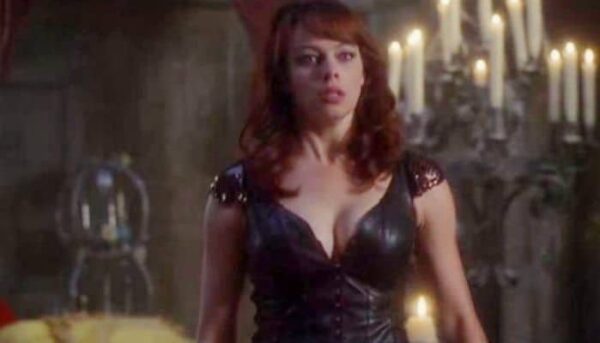 Melinda Clarke