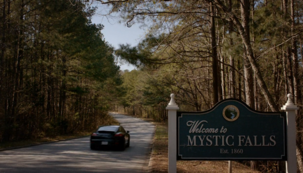 mystic falls the vampire diaries