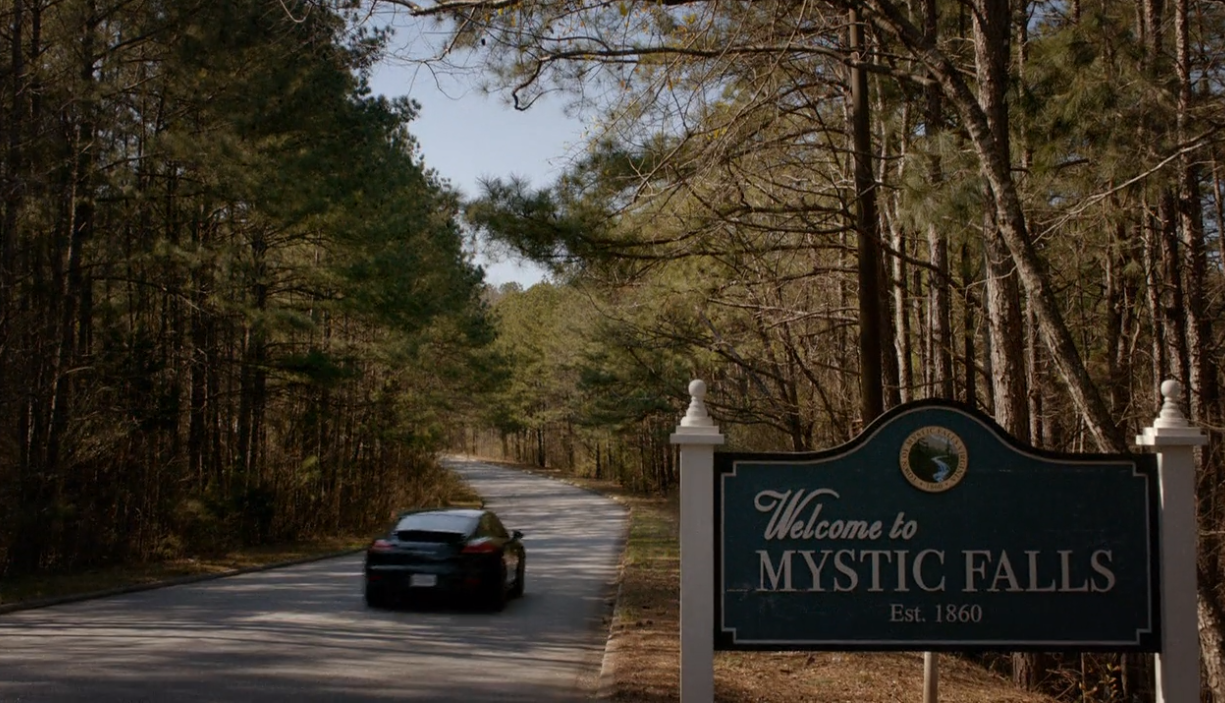 Mystic Falls (The Vampire Diaries)