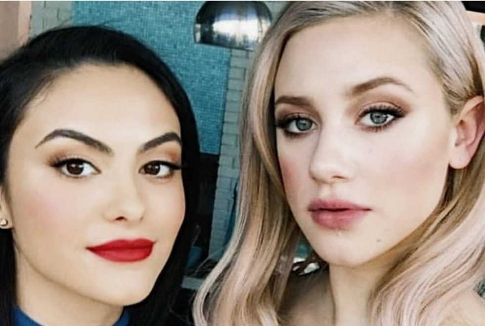 Riverdale : Lili Reinhart et Camila Mendes photoshoppées, elles poussent un coup de gueule !