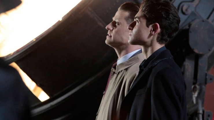 Gotham : le Bat-Signal arrive dans le season finale de la saison 4 !