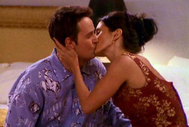 Ces premiers baisers de couples de séries sont loin d&rsquo;être romantiques