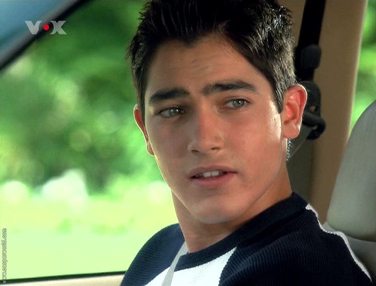 tyler hoechlin 7 à la maison