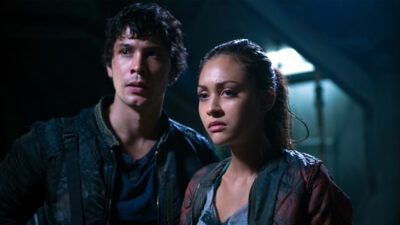 The 100 : une relation spéciale va lier Bellamy et Raven dans la saison 5