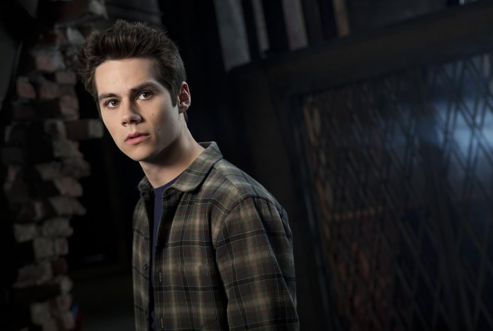 Teen Wolf, Friends… Ces 8 personnages fun de séries au passé bien glauque