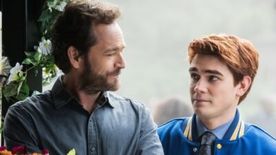 Riverdale : KJ Apa (Archie Andrews) rend hommage à Luke Perry