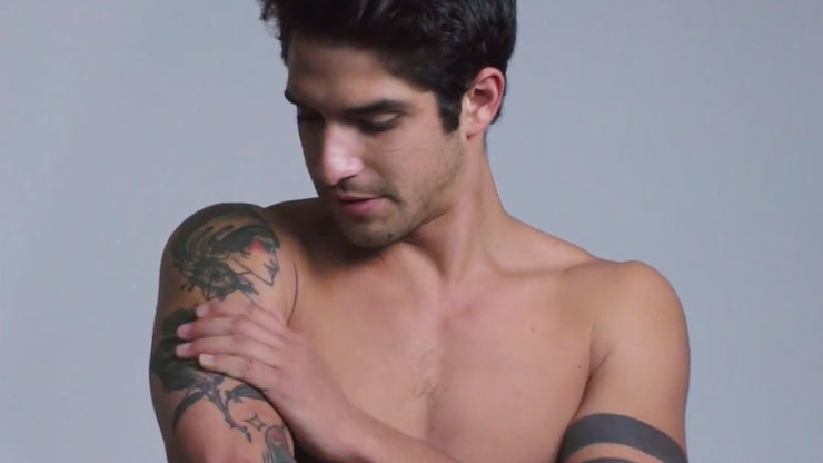 Pourquoi Tyler Posey doit se maquiller pendant des heures pour certains rôles