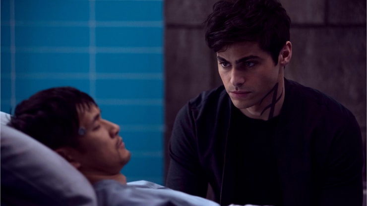 Shadowhunters saison 3 : Alec et Magnus vont-ils se fiancer dans l'épisode 17 ?