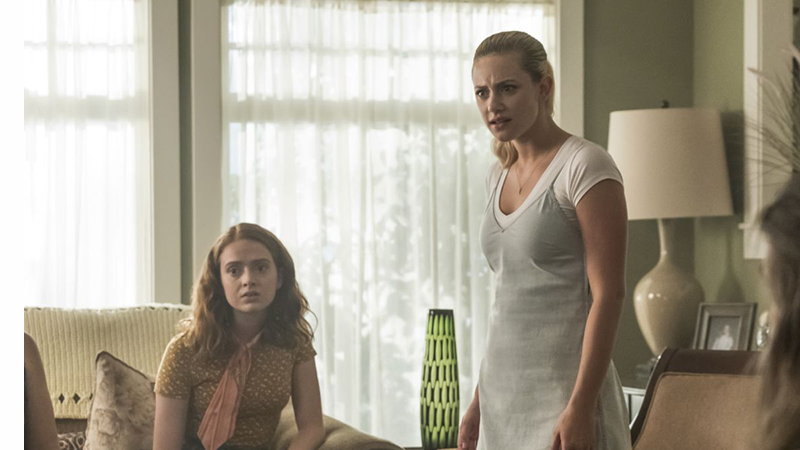 Riverdale : l'actrice qui incarne Evelyn insultée sur les réseaux sociaux, Lili Reinhart prend sa défense